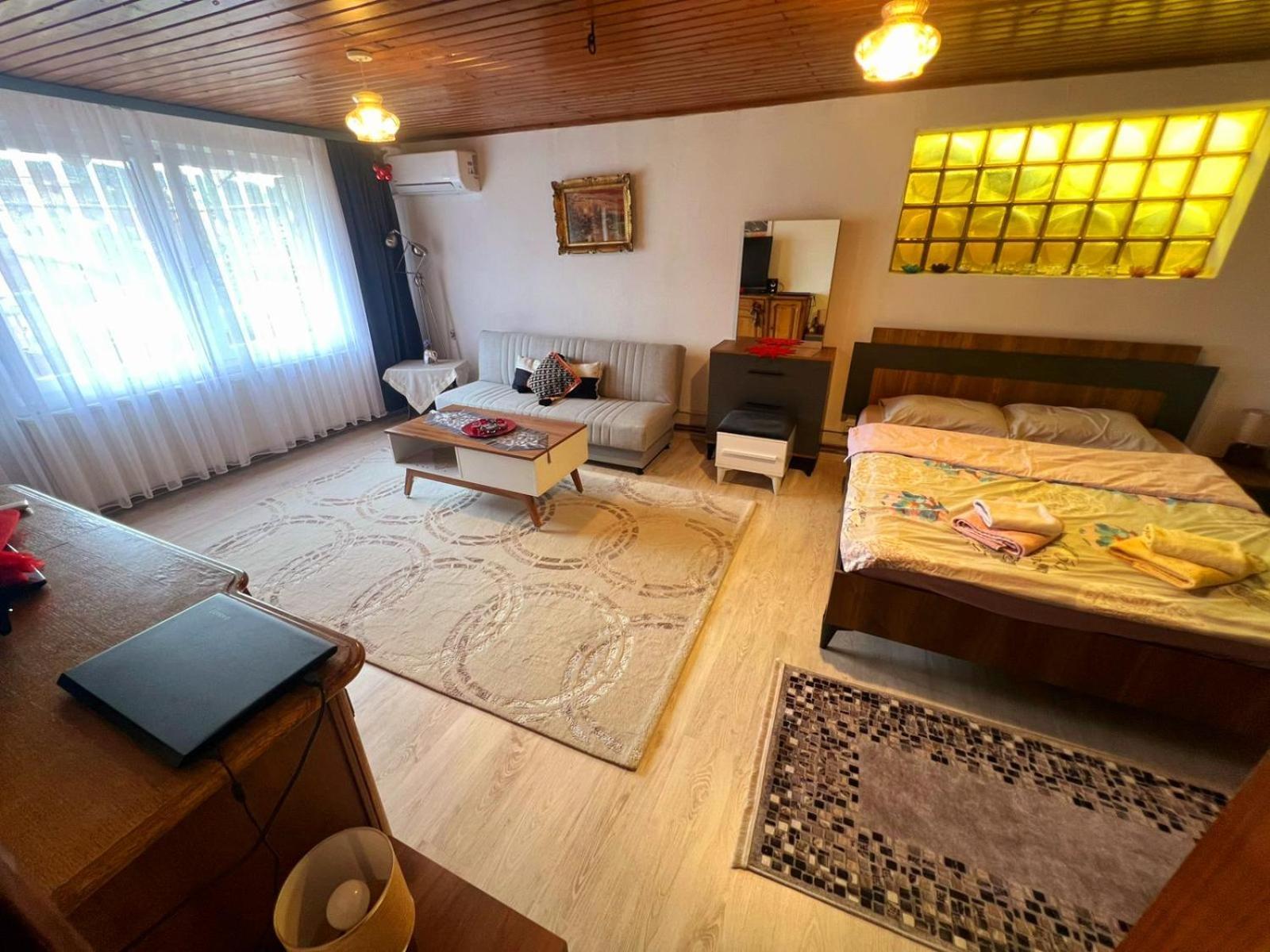 Old Street House Daire Priştine Dış mekan fotoğraf